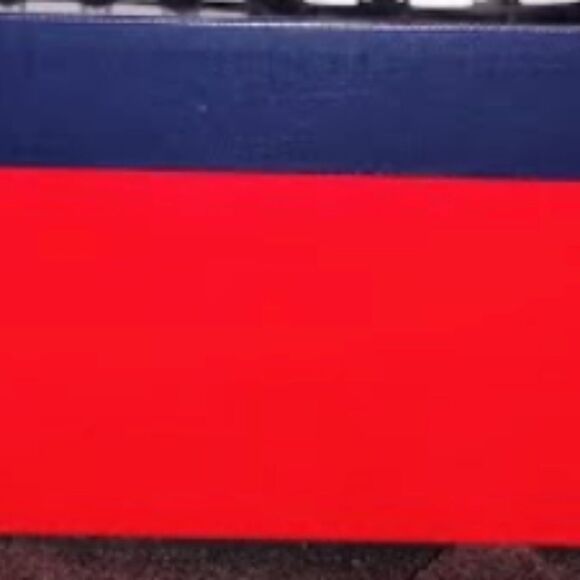 Reebok White Sneakers - Memory Tech Inside - Great Condition - Women's Size 8 - Picture 6 of 6